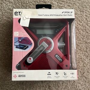 USB/light/radio hand turbine